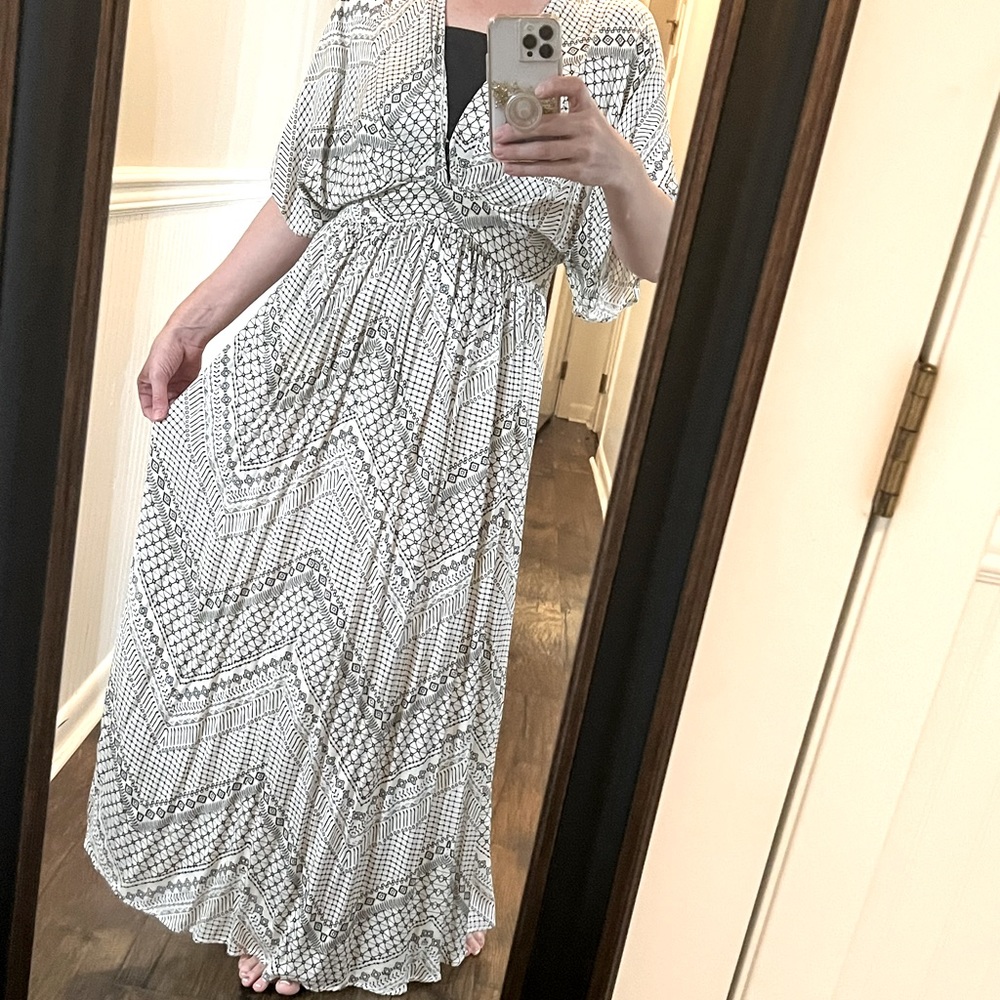 Vici black and cream maci dress